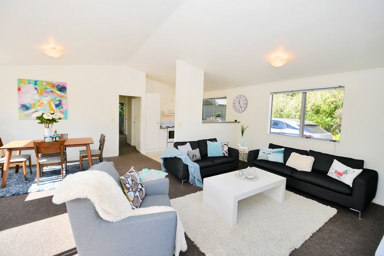 Photo of property in 23b Foster Crescent, Snells Beach, 0920