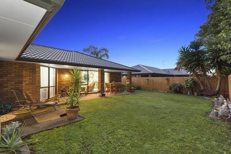 Photo of property in 64 Nielsen Gardens, Rototuna, Hamilton, 3210