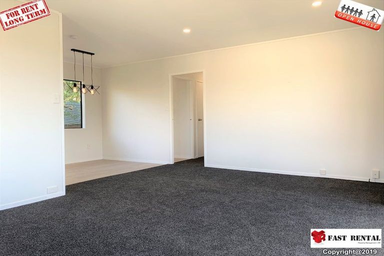 Photo of property in 16 Arde Place, Massey, Auckland, 0614