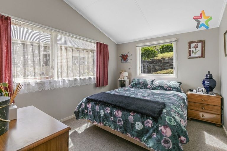 Photo of property in 11 Lord Street, Stokes Valley, Lower Hutt, 5019