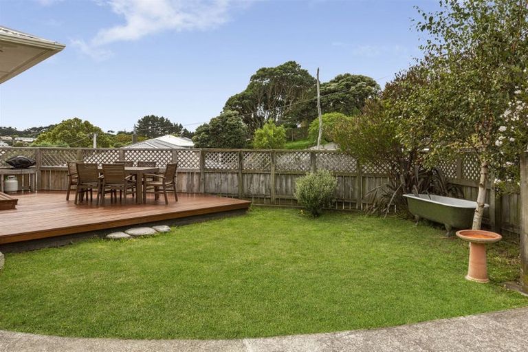 Photo of property in 42 Downes Street, Titahi Bay, Porirua, 5022