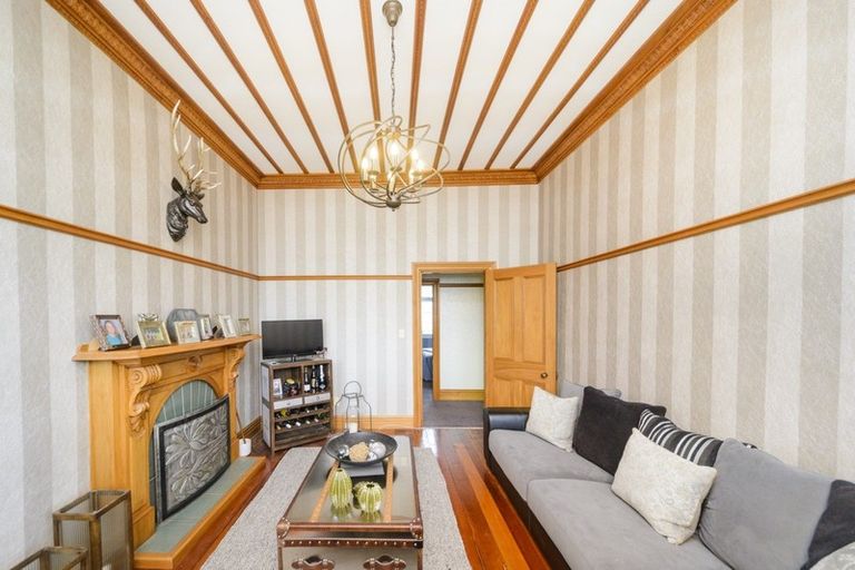 Photo of property in 5 Queen Street, Feilding, 4702