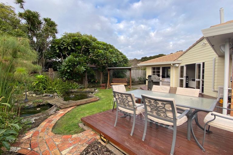 Photo of property in 1 Tuakura Way, The Gardens, Auckland, 2105