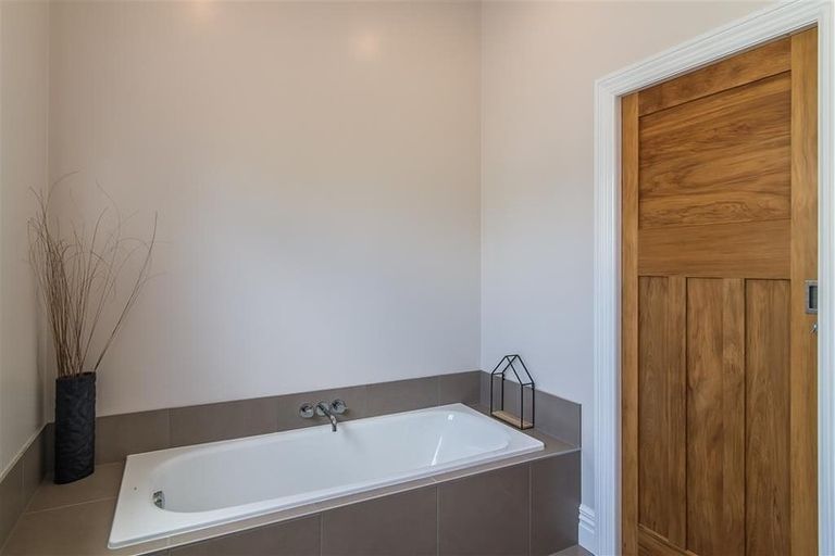 Photo of property in 45 Wilson Street, Newtown, Wellington, 6021