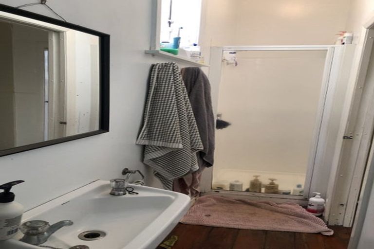 Photo of property in 12 Wilson Street, Newtown, Wellington, 6021