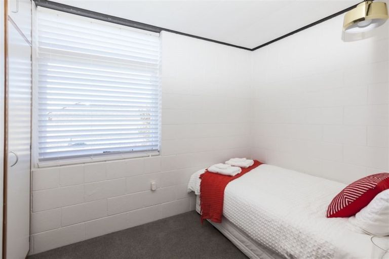 Photo of property in 21 Newbridge Place, Ilam, Christchurch, 8041