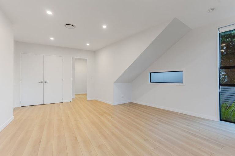 Photo of property in 16 Moki Place, Long Bay, Auckland, 0630