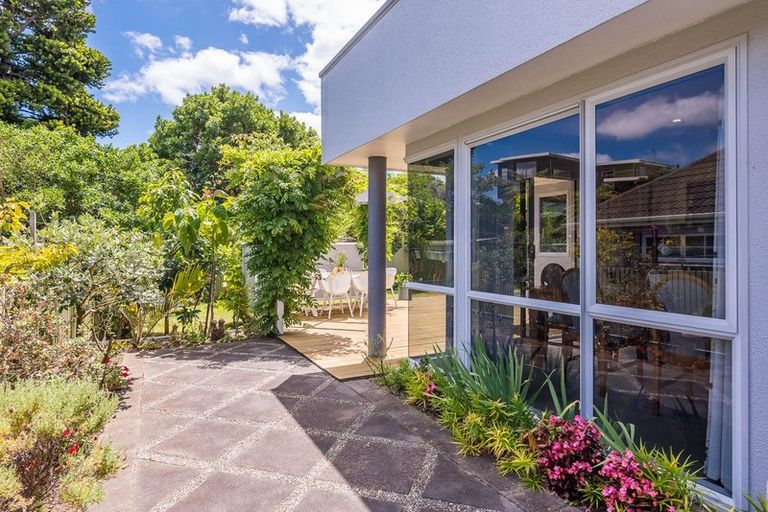 Photo of property in 2 Tainui Street, Raumati Beach, Paraparaumu, 5032