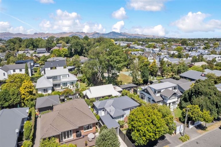 Photo of property in 1/82 Halton Street, Strowan, Christchurch, 8052