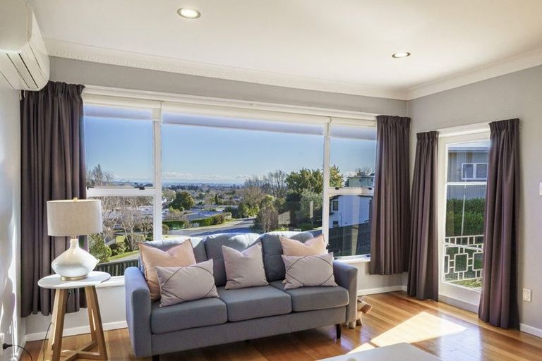 Photo of property in 37 Joll Road, Havelock North, 4130