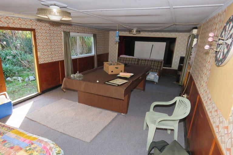 Photo of property in 253 Palmerston Street, Westport, 7825