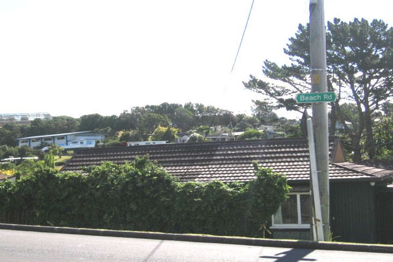 Photo of property in 2/450 Beach Road, Murrays Bay, Auckland, 0630