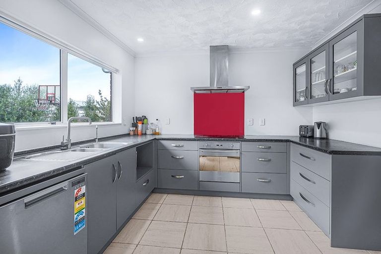 Photo of property in 31 Hastings Place, Hamilton Lake, Hamilton, 3204