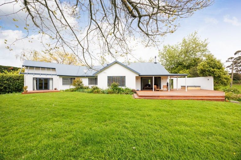 Photo of property in 31 Kahuterawa Road, Linton, Palmerston North, 4472