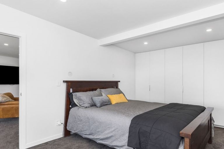 Photo of property in 32 Omokoroa Road, Omokoroa, 3114