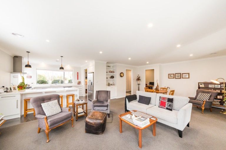 Photo of property in 33 Elmira Avenue, Hokowhitu, Palmerston North, 4410