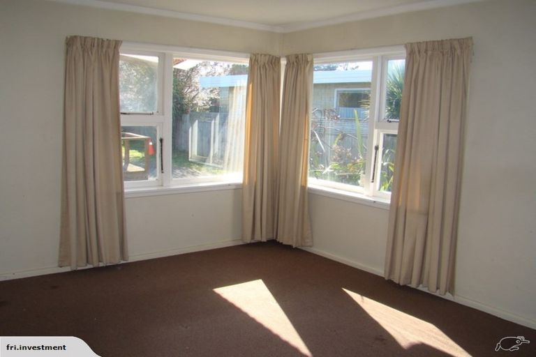 Photo of property in 214 Wainoni Road, Avondale, Christchurch, 8061