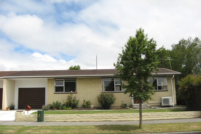 Photo of property in 1/6 Arran Crescent, Woolston, Christchurch, 8062
