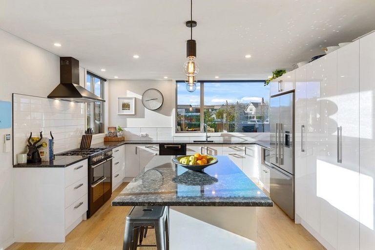 Photo of property in 37b Rossall Street, Merivale, Christchurch, 8014