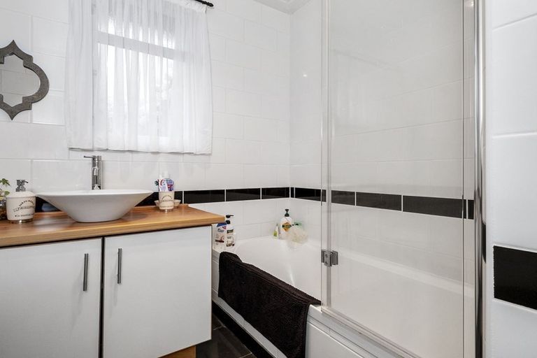 Photo of property in 123 District Road, Green Island, Dunedin, 9018