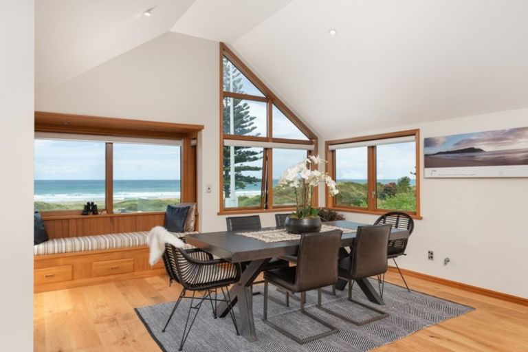 Photo of property in 85 Marine Parade, Mount Maunganui, 3116