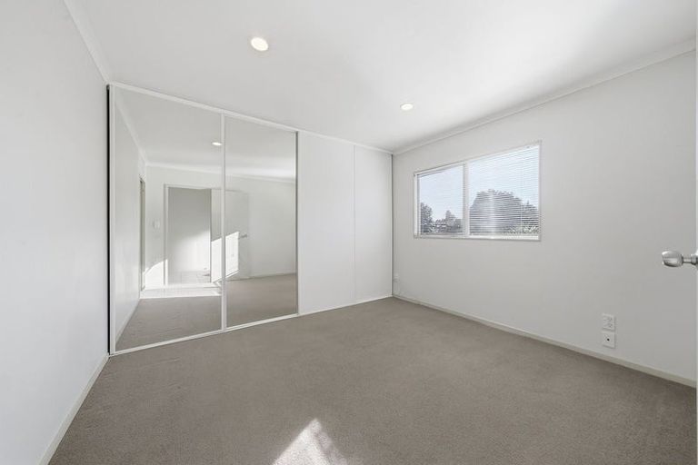 Photo of property in 57a Redoubt Road, Goodwood Heights, Auckland, 2105