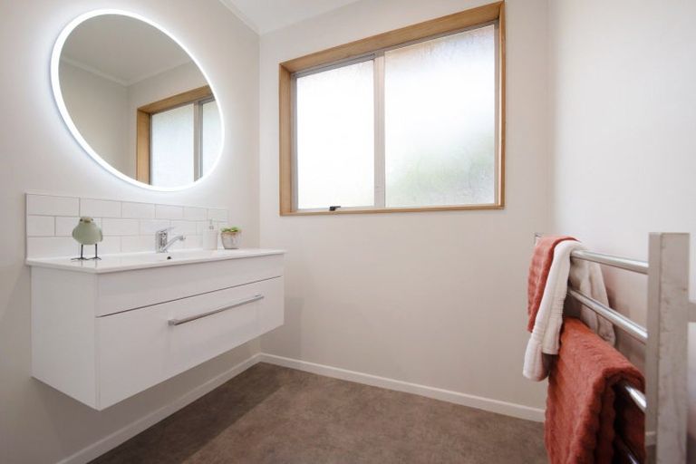 Photo of property in 87 Matai Road, Raumati South, Paraparaumu, 5032