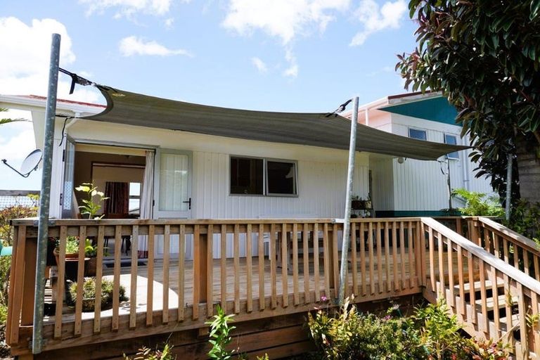 Photo of property in 12 Seaview Road, Ruakaka, 0116