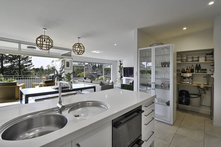 Photo of property in 3 Hikanui Drive, Havelock North, 4130