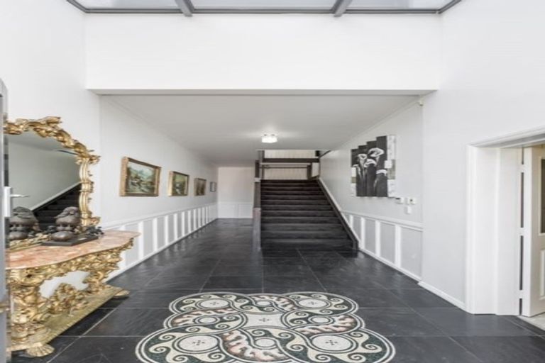 Photo of property in 1/1 Richmond Avenue, Northcote Point, Auckland, 0627