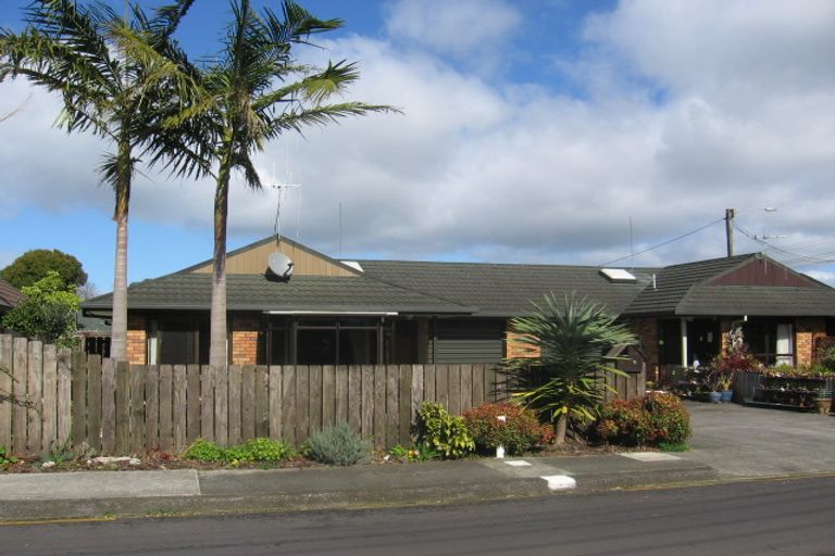 Photo of property in 2 Graham Street, One Tree Point, 0118