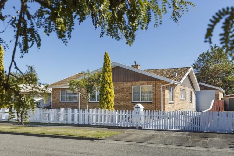 Photo of property in 15 Anglesey Place, Awapuni, Palmerston North, 4412