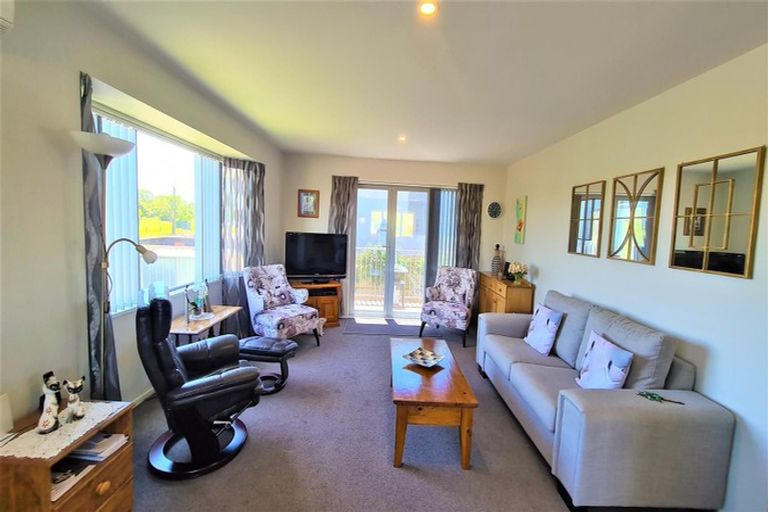 Photo of property in 120a Avondale Road, Avondale, Christchurch, 8061