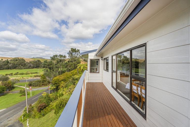 Photo of property in 8 Ocean Beach Road, Tairua, 3508