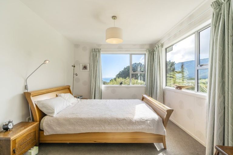 Photo of property in 86 Muri Road, Pukerua Bay, 5026