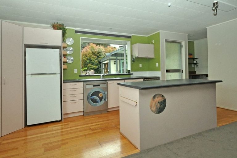 Photo of property in 2/7 Banksia Place, Goodwood Heights, Auckland, 2105