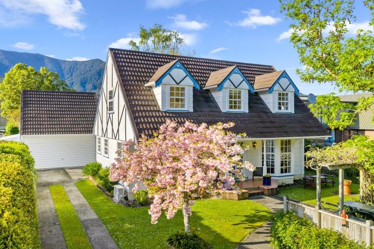 Photo of property in 2 The Anchorage, Waikawa, Picton, 7220