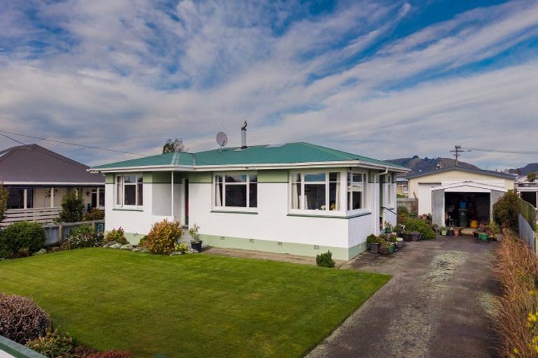 Photo of property in 20 Rugby Street, Waimate, 7924