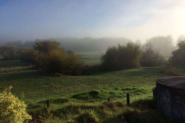 Photo of property in 638 Kahikatea Flat Road, Waitoki, Kaukapakapa, 0871