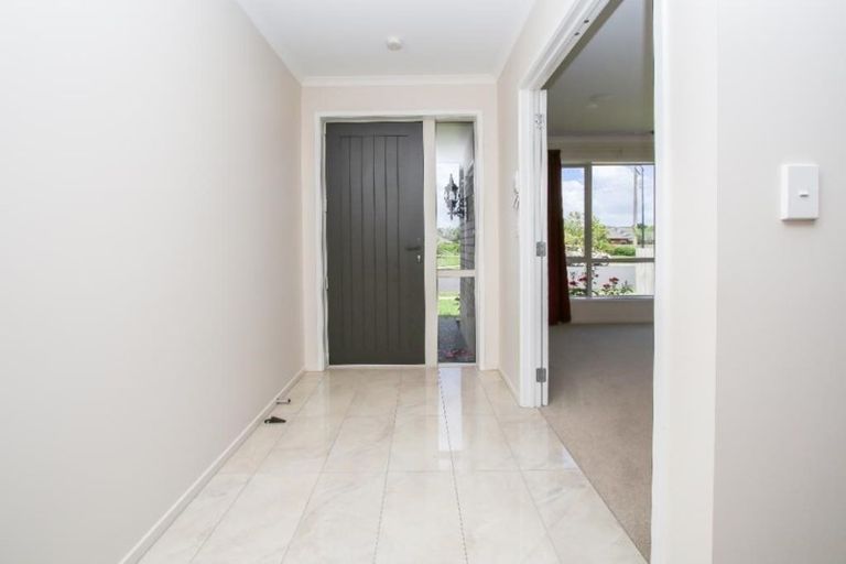 Photo of property in 14 Teatree Close, Huntington, Hamilton, 3210