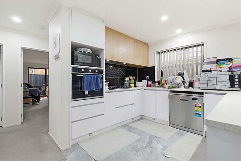 Photo of property in 56a Cambridge Terrace, Papatoetoe, Auckland, 2025