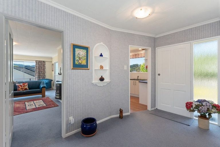 Photo of property in 1 Dunrobin Grove, Silverstream, Upper Hutt, 5019