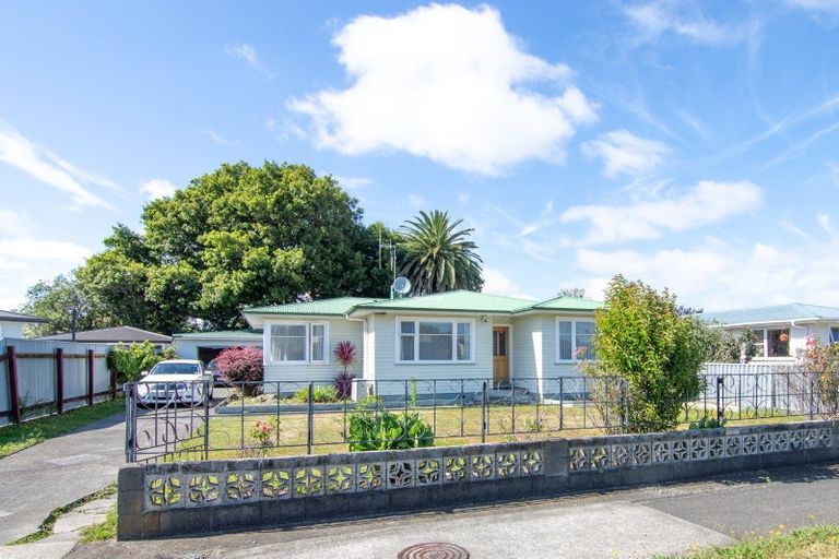 Photo of property in 186 Tremaine Avenue, Westbrook, Palmerston North, 4412