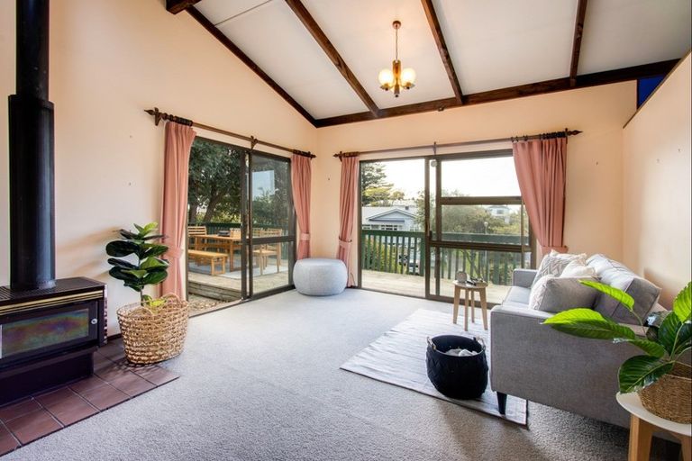 Photo of property in 16 France Road, Bluff Hill, Napier, 4110
