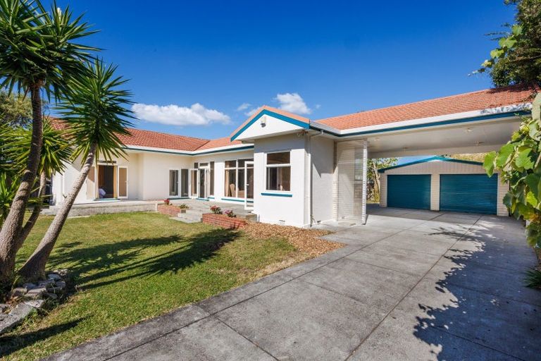 Photo of property in 16 College Street, Awapuni, Palmerston North, 4412