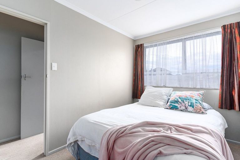 Photo of property in 12 Kiwi Court, Roslyn, Palmerston North, 4414