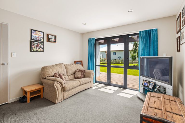 Photo of property in 5 Spruce Close, Alexandra, 9320