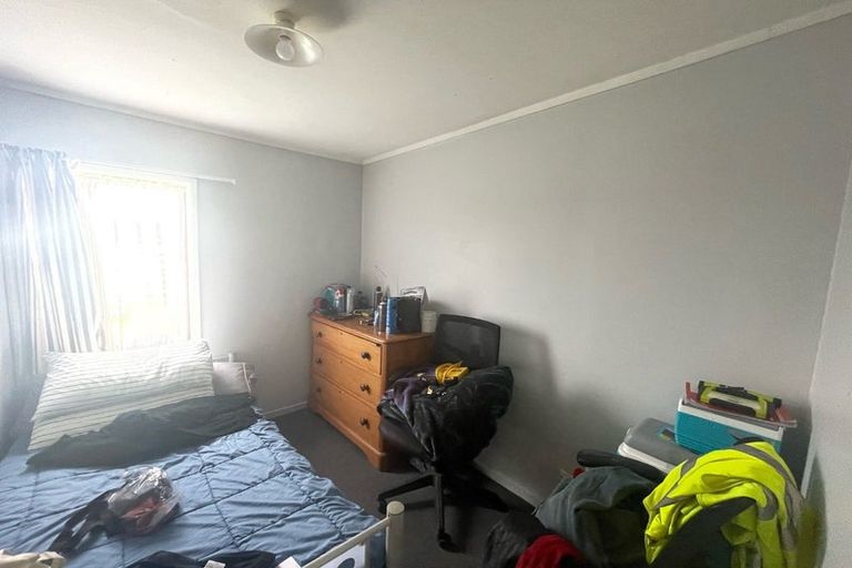 Photo of property in 2/21 Solveig Place, Randwick Park, Auckland, 2105