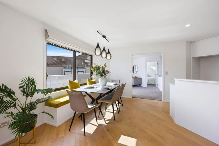 Photo of property in 2/30 Eastern Beach Road, Eastern Beach, Auckland, 2012