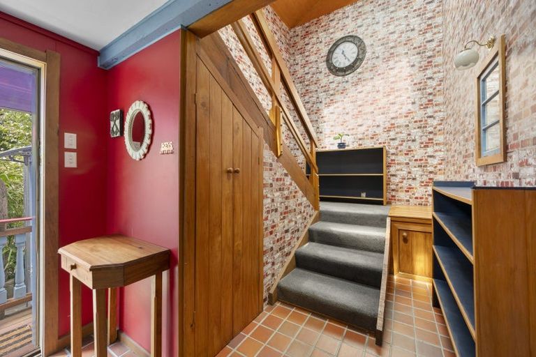 Photo of property in 32b Main Street, Hospital Hill, Napier, 4110